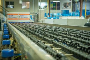 hệ thống băng tải công nghiệp trong nhà máy